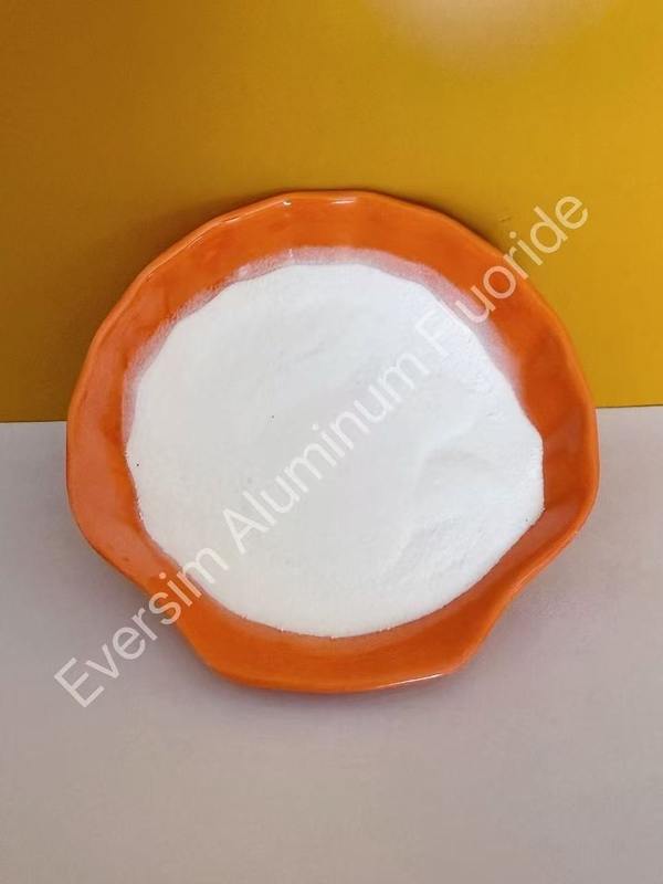 Produk kimia 99% Aluminium Fluoride AlF3 untuk produk kimia elektrolitik aluminium