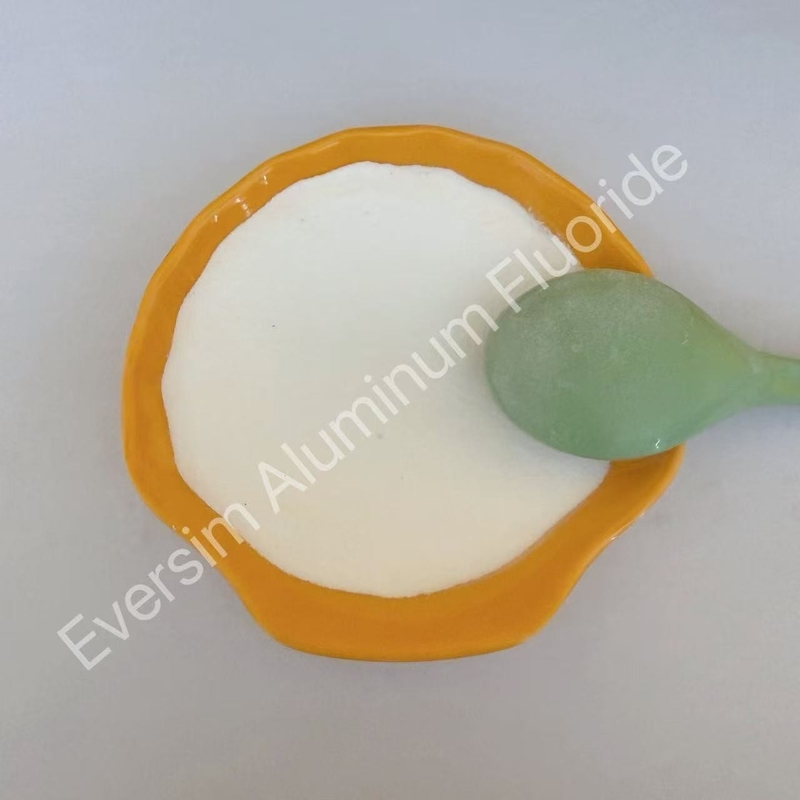 Tinggi kemurnian CAS No. 7784-18-1 Aluminium Fluoride AlF3 Putih Berpasir Flux Untuk Glaze Enamel