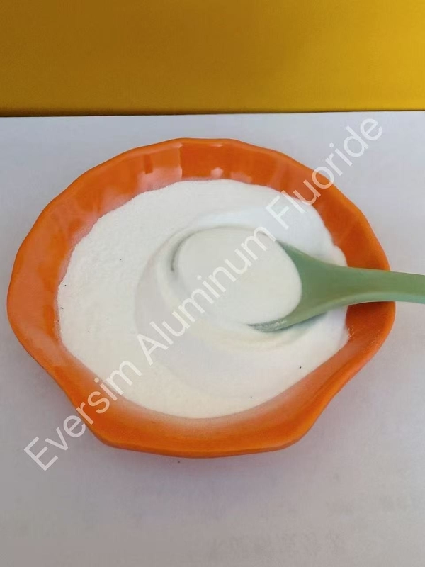 Kemurnian Tinggi 98% Berat Molekuler 83,98 Alf3 Aluminium Fluoride Untuk Flux Material Industri Grade