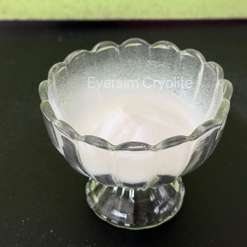 Produk kimia berkualitas tinggi White Sandy CH-1/CM-1 Cryolite sintetis Na3AlF6 untuk industri keramik