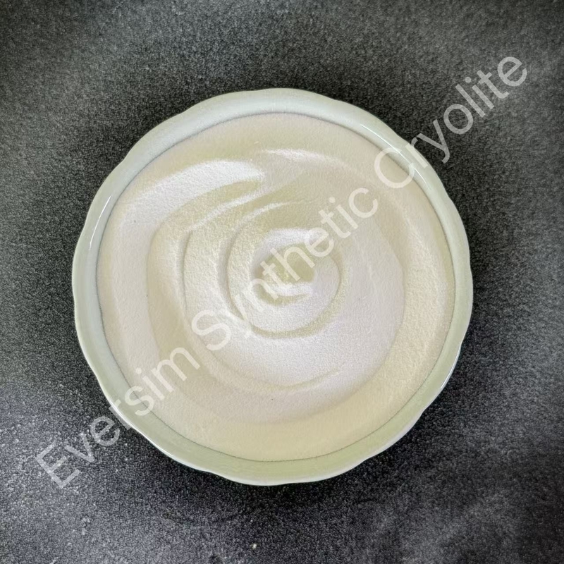 Produk Kimia Kemurnian Tinggi CAS15096-52-3 200 Mesh Na3AlF6 Sodium Cryolite 99.9% untuk Industri Abrasif